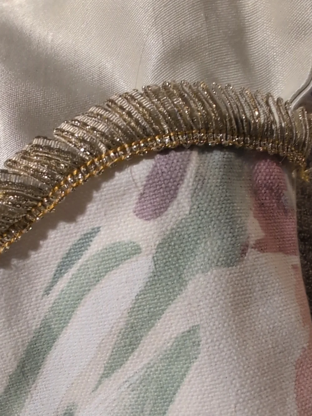 Vintage Novelty Corset Padded Hanger – Floral‎ & Lace Lingerie Decor